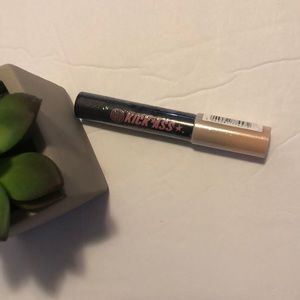 Concealer Light Soap & Glory “Kick Ass” .13 oz